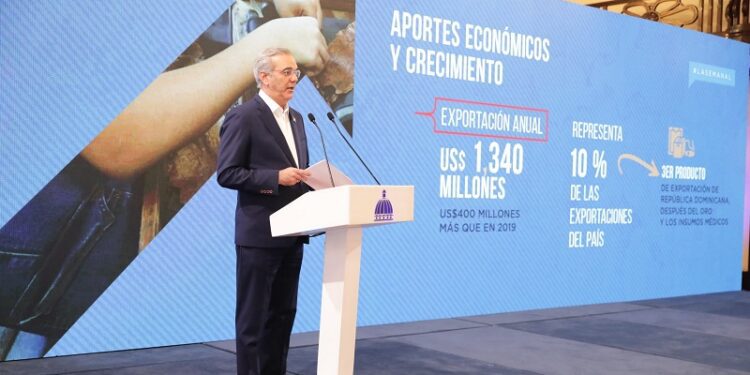 Presidente Abinader destaca el tabaco supera los USD 1.340 millones en exportaciones