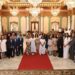 Presidente Abinader recibe a estudiantes destacados, hijos de dominicanos residentes en el exterior