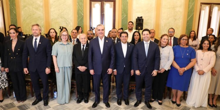 Presidente Abinader juramenta Comité Científico del HUB de Innovación Punta Bergantín