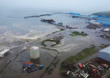 Tsunamis, atascos y pánico: qué se sabe del megasismo en Rusia que encendió alarmas por el mundo