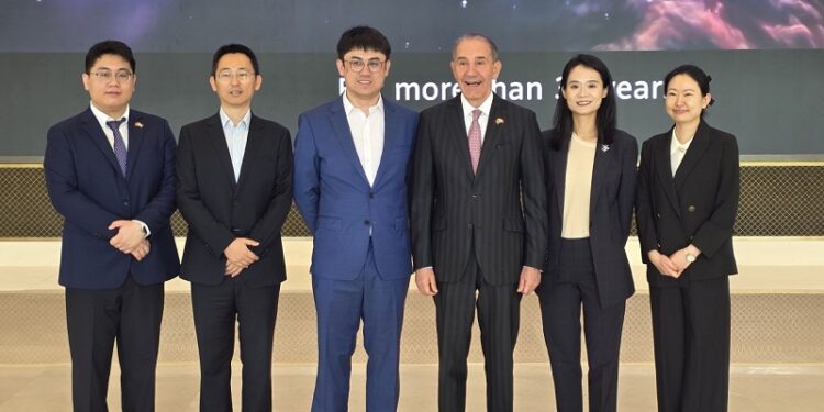 RD concreta alianza con Huawei