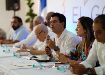 Wellington Arnaud afirma que el alcantarillado de Mao está en su etapa final