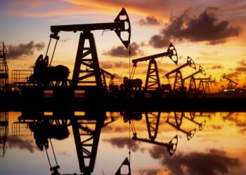 El precio del petróleo se dispara ante la expectativa por la «gran declaración» de Trump sobre Rusia