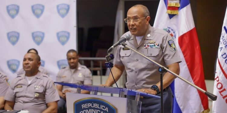 Policía Nacional da la bienvenida a 1.100 aspirantes femeninas