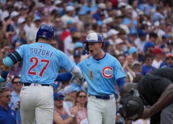 ¡Trueno histórico en Chicago! Cachorros imponen récord con OCHO HR ante Cardenales