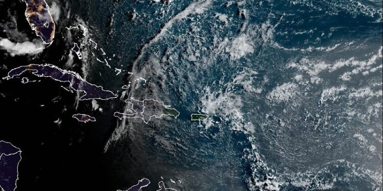 Vaguada en altura y arrastre del viento producen chubascos matutinos