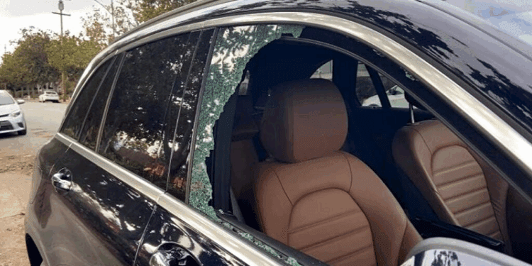 Los daños y las penas de prisión para limpiavidrios y motoristas