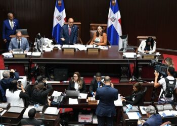 Diputados aprueban más préstamos, esta vez por 615 millones de dólares