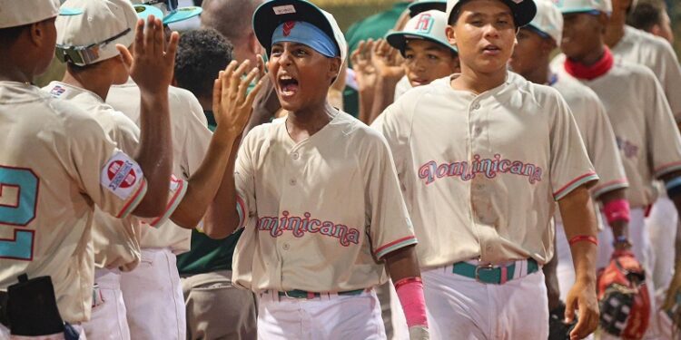 Dominicana gana 25 a 0 y con juego sin hits lanzado a Sudáfrica
