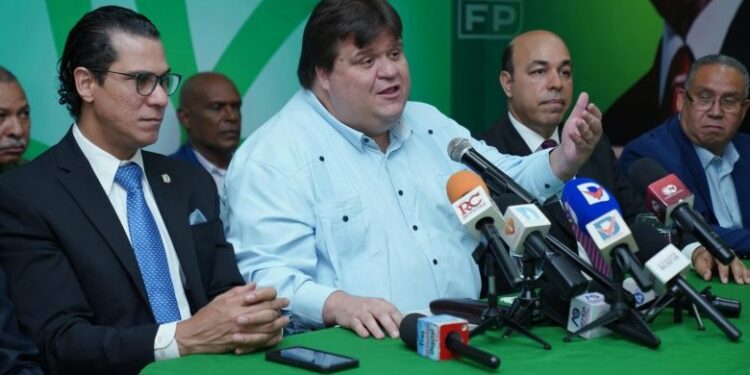 FP denuncia el Gobierno del PRM gasta casi 4,000 millones en pensiones especiales sin justificación