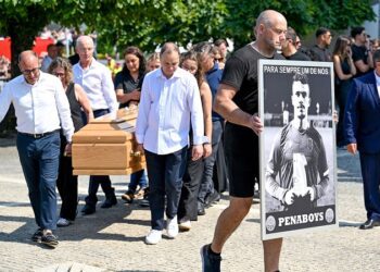 Funeral de Diogo Jota: estrellas del fútbol y seres queridos se despiden del jugador