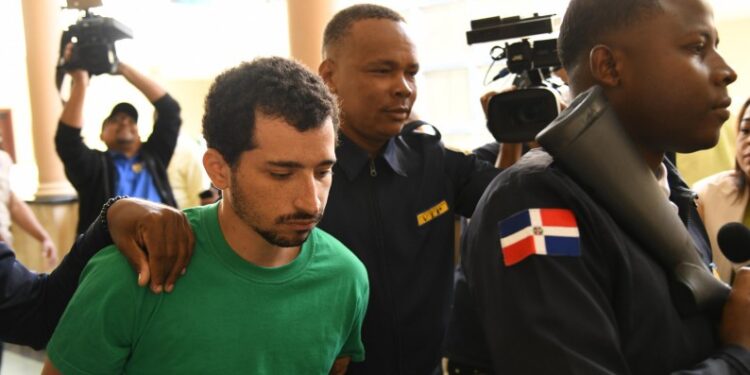 Vuelven a aplazar la audiencia contra el hombre que mató a una mujer en Naco