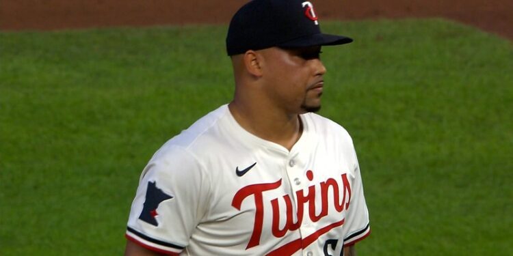 Filis adquieren al lanzallamas Jhoan Durán desde los Mellizos