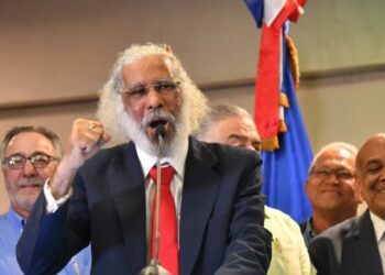 Juan Hubieres pide a procuradora investigar caso de campesinos de Agua Santa, Samaná