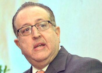 Magín Díaz es designado ministro de Hacienda