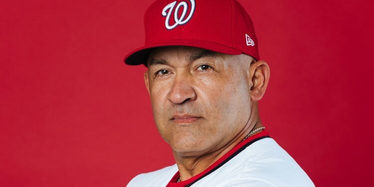 Miguel Cairo es nombrado manager interino de los Nacionales