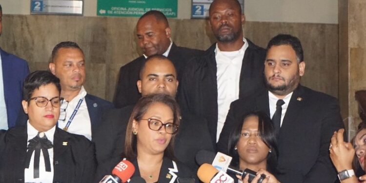 Ministerio Público solicita prisión preventiva contra 10 militares y civiles arrestados en Operación Lobo