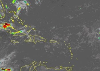 Onda tropical dejará aguaceros con tormentas eléctricas