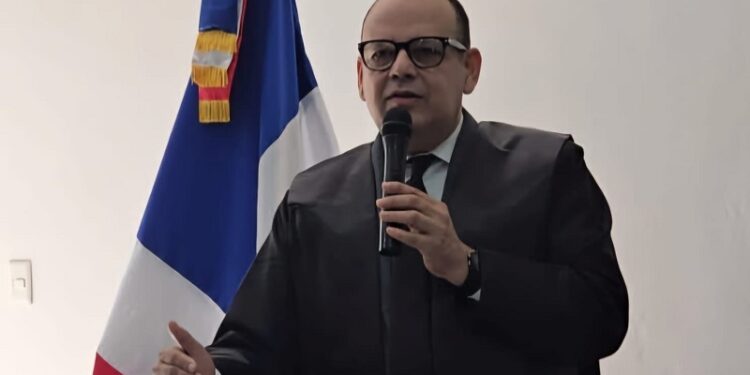 TSA emite confirma a Trajano Potentini como presidente legítimo del Colegio de Abogados