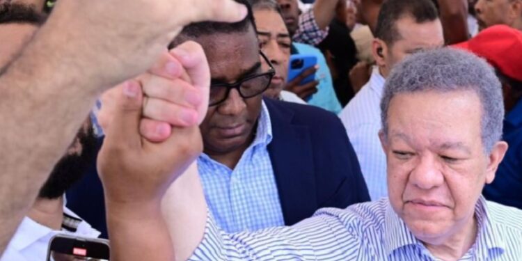 Leonel califica de masiva la participación en elecciones internas de la Fuerza del Pueblo 