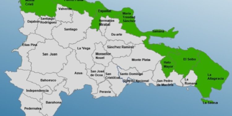 Colocan ocho provincias en alerta verde por lluvias asociadas al huracán Erin