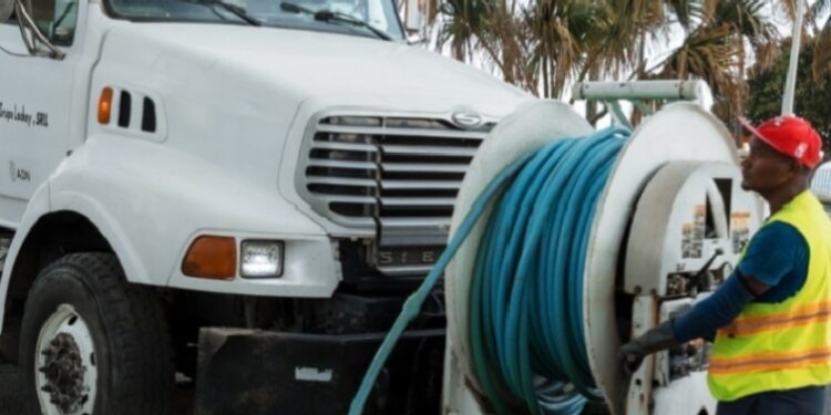 Alcaldía del DN toma medidas preventivas para mitigar posibles efectos de huracán Erin y vaguada