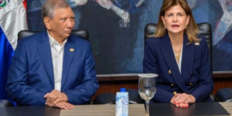 Vicepresidenta juramenta a Leonardo Aguilera como presidente ejecutivo de Banreservas