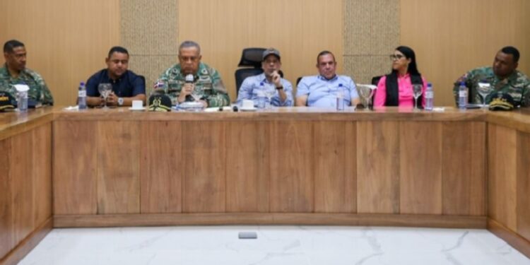 Productores de Constanza piden DGM permita uso mano de obra indocumentada