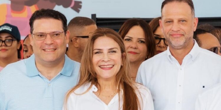 Plásticos por Útiles Escolares recolecta 15.2 millones de botellas plásticas