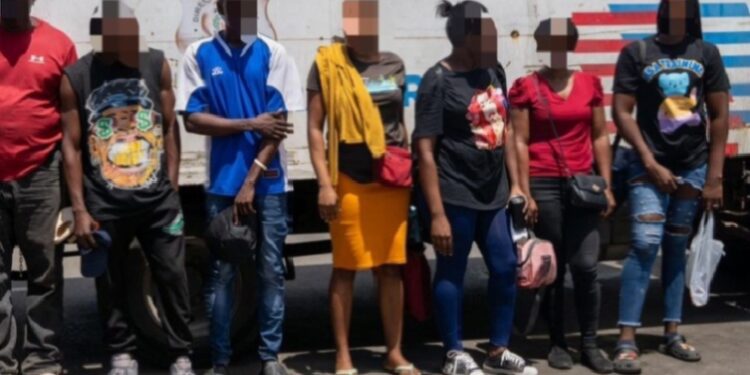 La DGM detiene a 1,120 haitianos y repatría a otros 1,219 