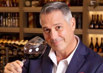 Ednita Nazario y Johnny Lozada, en la primera temporada del poscast de Sandro Giulimondi