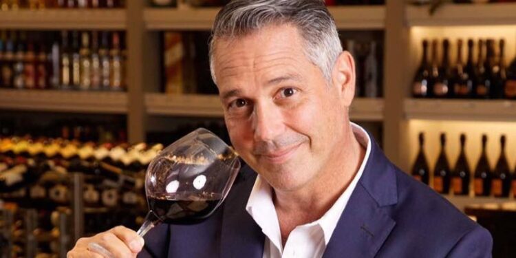 Ednita Nazario y Johnny Lozada, en la primera temporada del poscast de Sandro Giulimondi