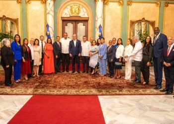 Abinader informa que 500.000 estudiantes y atletas se han beneficiado con intervenciones de instalaciones deportivas