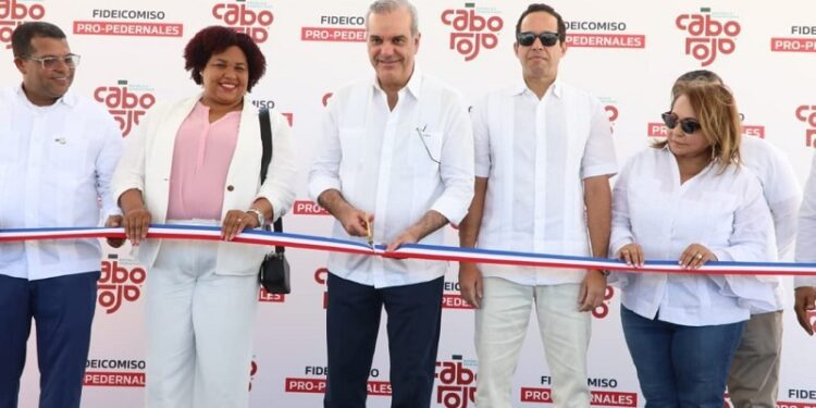 Presidente Abinader inaugura innovadora planta de tratamiento en Cabo Rojo 