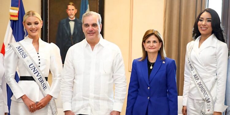 Presidente Abinader recibe a Miss Universo 2024 y a Miss República Dominicana