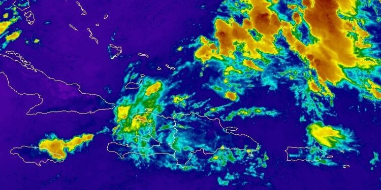 Onda tropical provocará aguaceros de moderados a fuertes con tormentas eléctricas