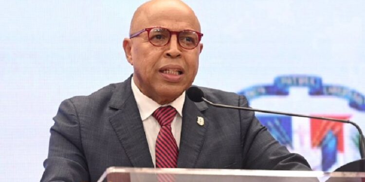 Alfredo Pacheco presenta memorias de gestión 2024-2025