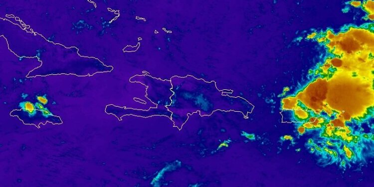 Pronostican chubascos con posibles tronadas y temperaturas calurosas