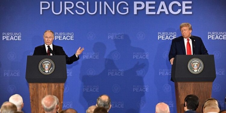 Trump califica ‘de 10’ su reunión con Putin