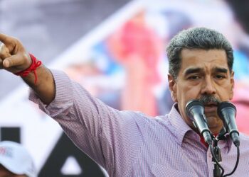 Maduro denuncia intentos de «cambio» de Gobierno con un «zarpazo terrorista militar» de EE.UU.