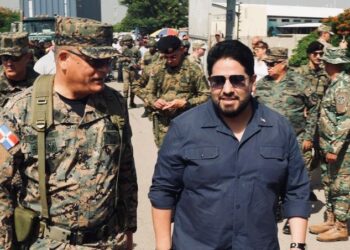 Ministro de Defensa de RD y subsecretario de Defensa de EE.UU. recorren frontera domínico-haitiana