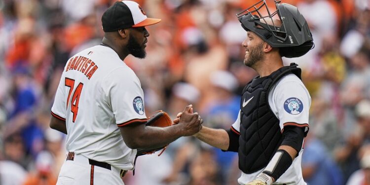 Félix Bautista (cirugía en el hombro) estaría fuera por los próximos 12 meses