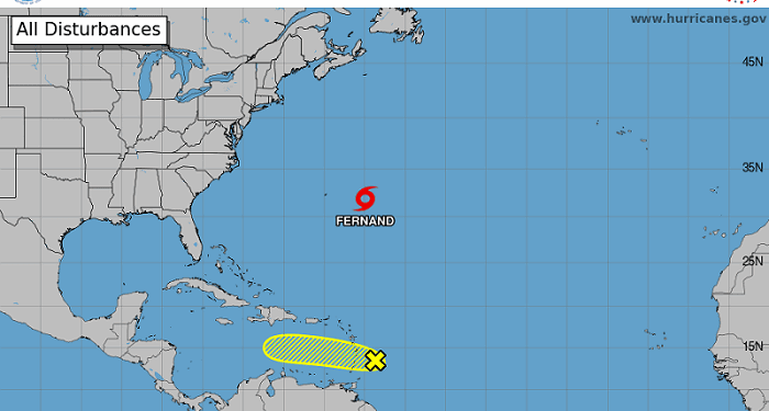 Tormenta Fernand se fortalece gradualmente sobre el Océano Atlántico subtropical central