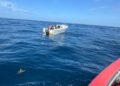 Guardia Costera rescata a 3 personas de una embarcación cerca de la Isla de Mona