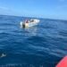Guardia Costera rescata a 3 personas de una embarcación cerca de la Isla de Mona