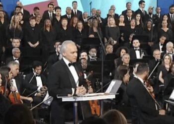 Juan Daniel Balcácer respalda regrabación del himno nacional