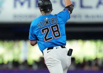 Marlins barren a Yankees por primera vez en su historia y alcanzan récord de .500