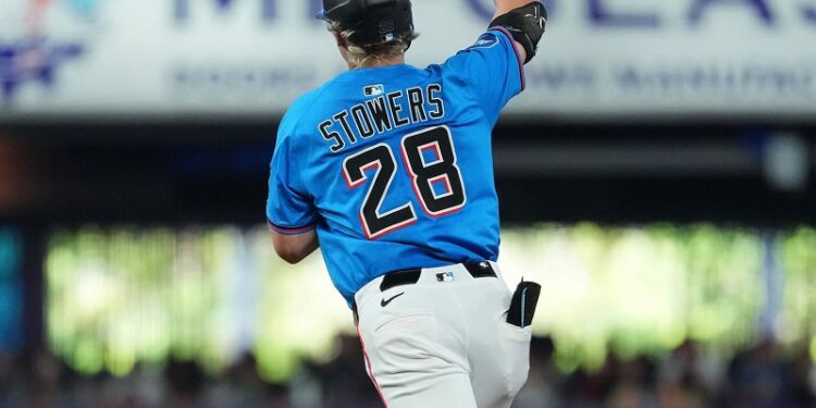 Marlins barren a Yankees por primera vez en su historia y alcanzan récord de .500