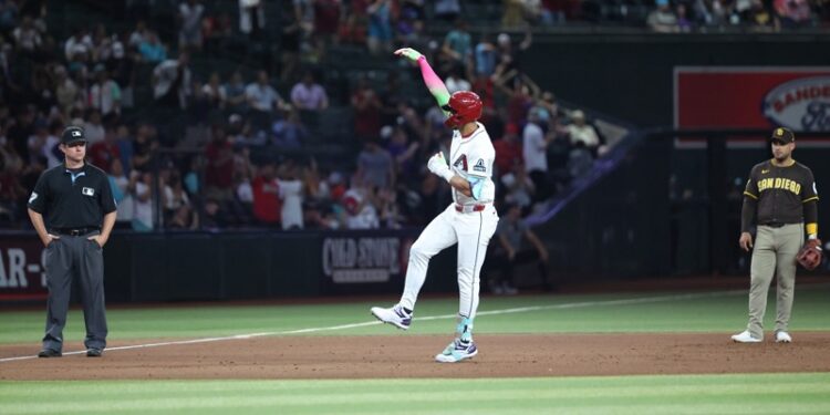 Lourdes Gurriel Jr. fija récord al dar HR contra un pitcheo de 103.9 mph