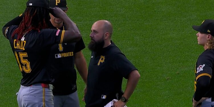 Oneil Cruz a la lista de lesionados de conmociones cerebrales